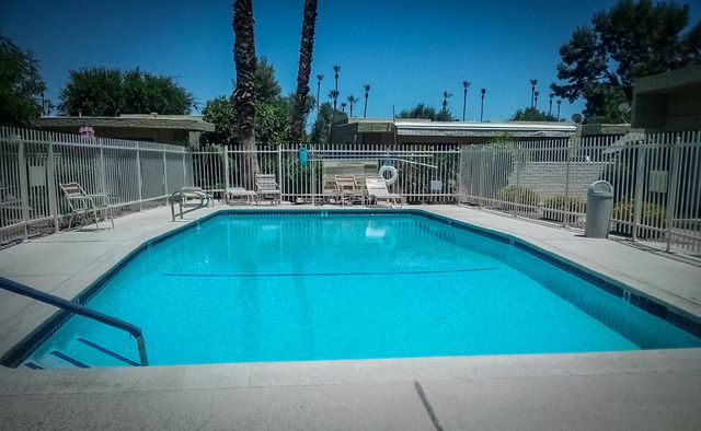 2415 Los Patos Drive, Palm Springs, CA 92264