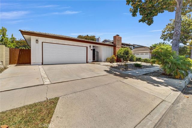 112 Stanford Lane, Seal Beach, CA 90740