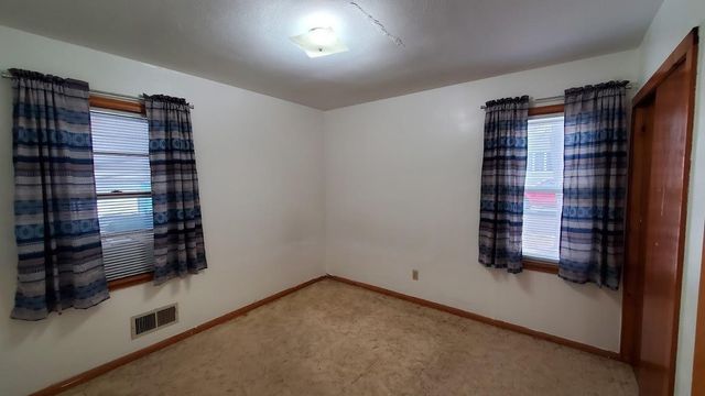 2156 Bush Avenue E, Saint Paul, MN 55119