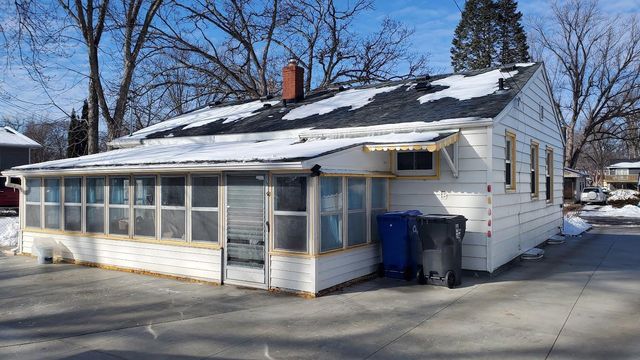 2156 Bush Avenue E, Saint Paul, MN 55119