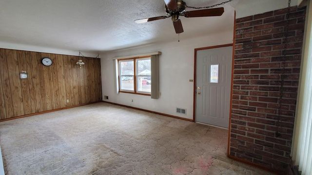 2156 Bush Avenue E, Saint Paul, MN 55119