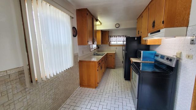 2156 Bush Avenue E, Saint Paul, MN 55119