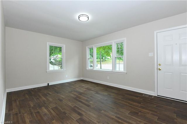 935 Highland Avenue, Greensboro, NC 27403