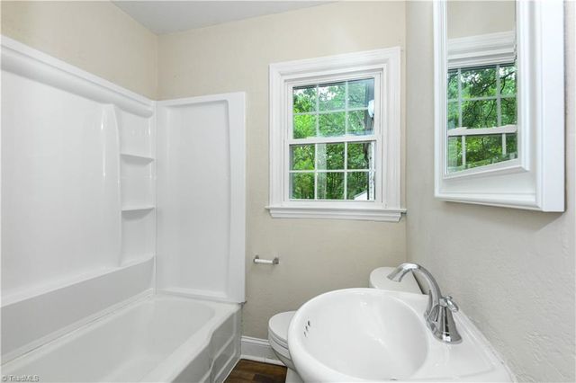 935 Highland Avenue, Greensboro, NC 27403