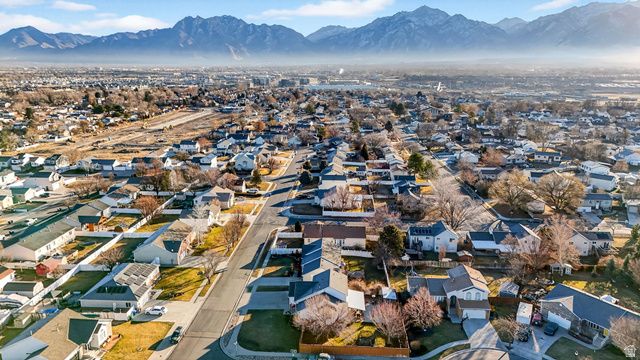 1573 W ERICKSON PARK DR, West Jordan, UT 84084