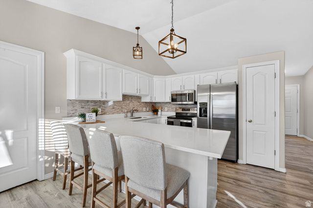 1573 W ERICKSON PARK DR, West Jordan, UT 84084