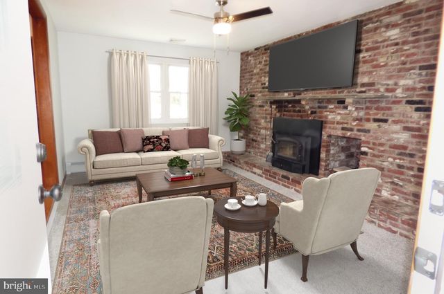 151 WASHINGTON ST, Red Hill, PA 18076