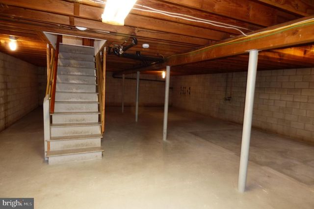 151 WASHINGTON ST, Red Hill, PA 18076