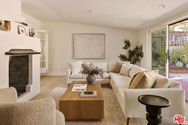 2536 Micheltorena Street, Los Angeles, CA 90039