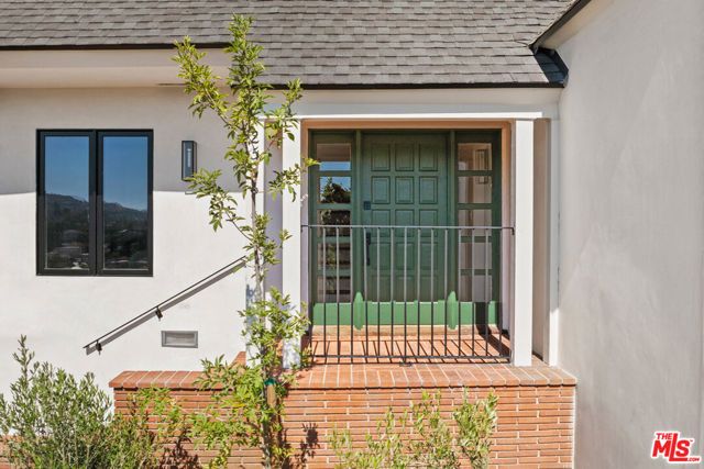 2536 Micheltorena Street, Los Angeles, CA 90039
