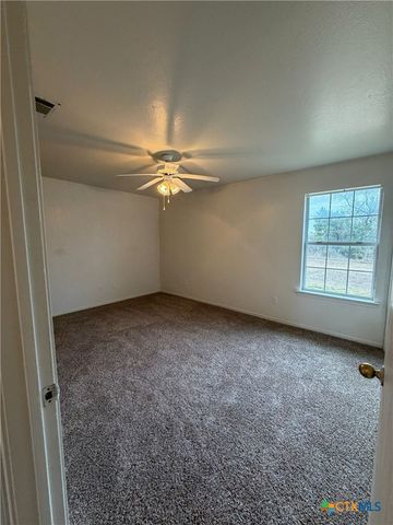 503 Manhattan Drive B, Nolanville, TX 76559