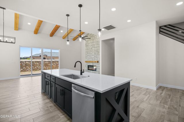 14501 Dune Flower Parkway, Horizon City, TX 79928