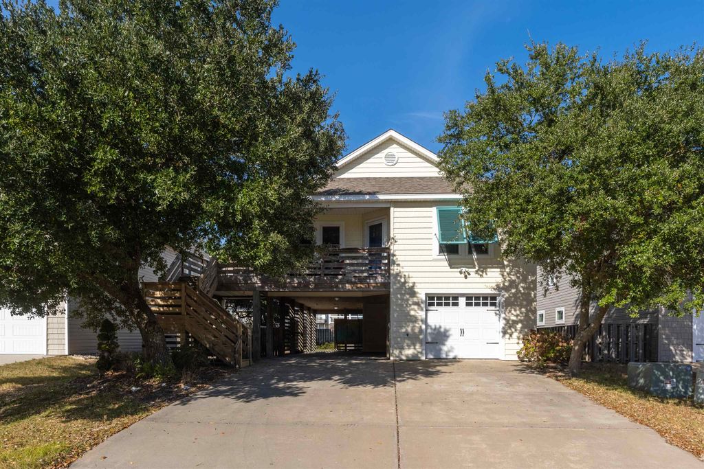Image 1 of property listing at 506 W Aycock Street Lot 23&24, Kill Devil Hills, NC 27948