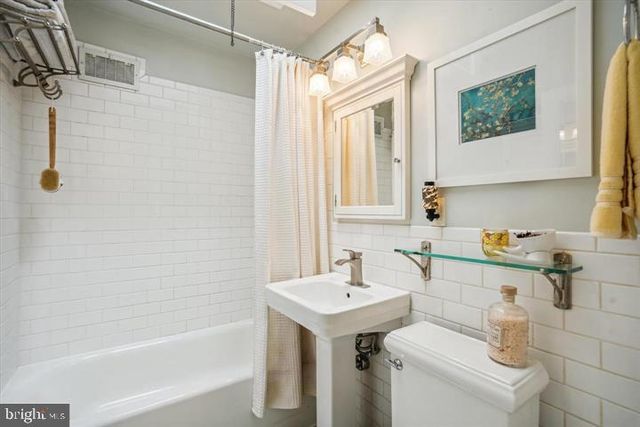 705 AVON PL, Alexandria, VA 22314