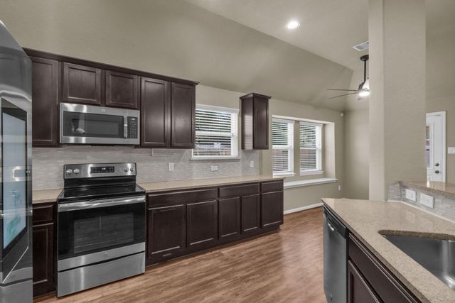 604 Foxmeadow Lane, Cleveland, TX 77327