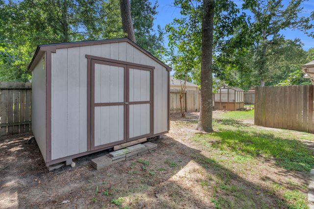 604 Foxmeadow Lane, Cleveland, TX 77327