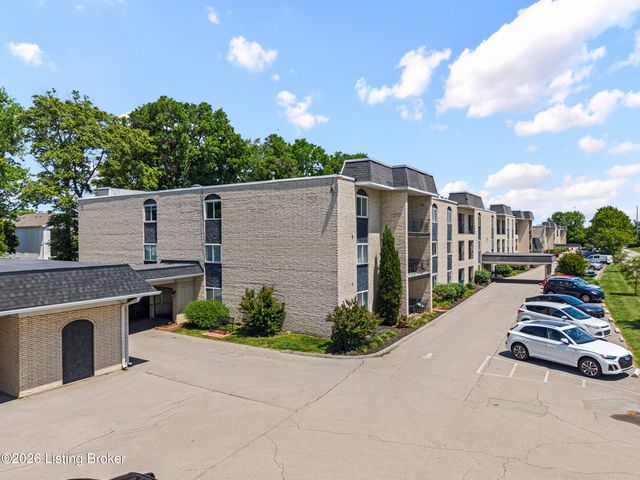 4825 Sherburn Ln 307-B, Louisville, KY 40207