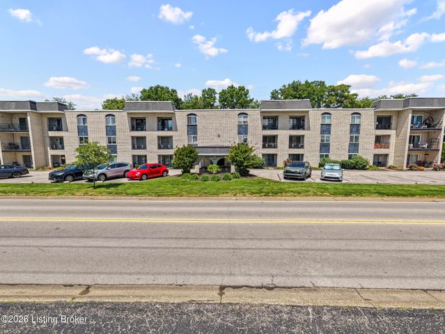 4825 Sherburn Ln 307-B, Louisville, KY 40207