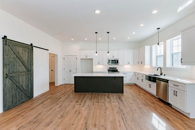 135 Reserves Drive, Bronston, KY 42518