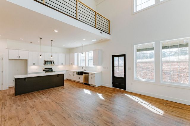 135 Reserves Drive, Bronston, KY 42518