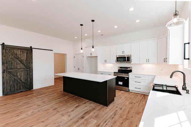 135 Reserves Drive, Bronston, KY 42518