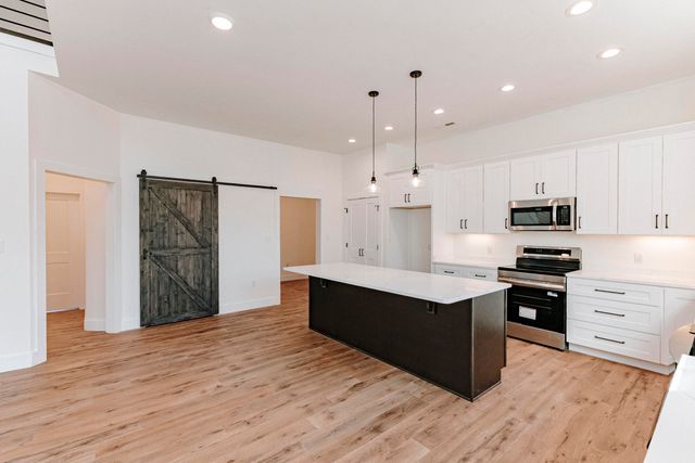 135 Reserves Drive, Bronston, KY 42518