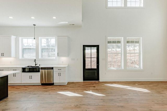 135 Reserves Drive, Bronston, KY 42518