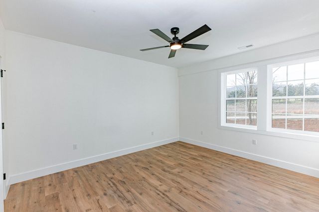 135 Reserves Drive, Bronston, KY 42518