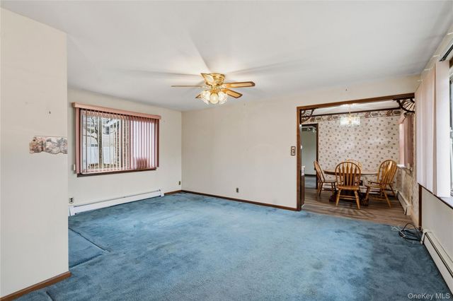 24 Avenue A, Holbrook, NY 11741