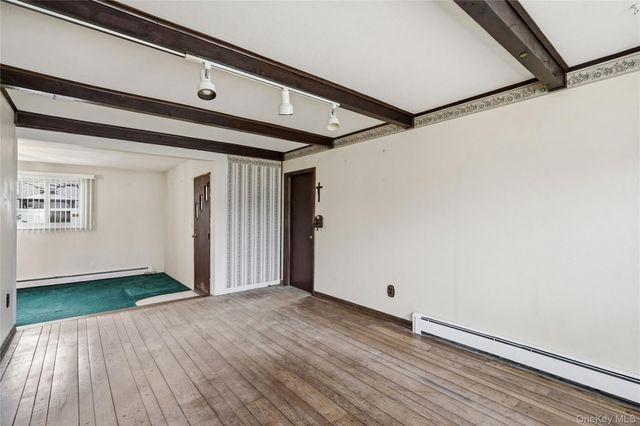 24 Avenue A, Holbrook, NY 11741