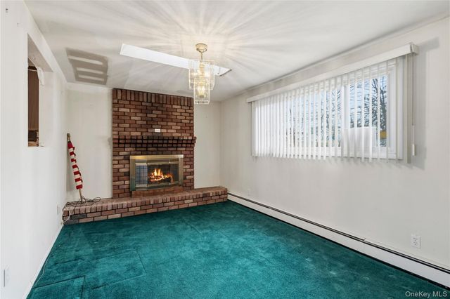 24 Avenue A, Holbrook, NY 11741