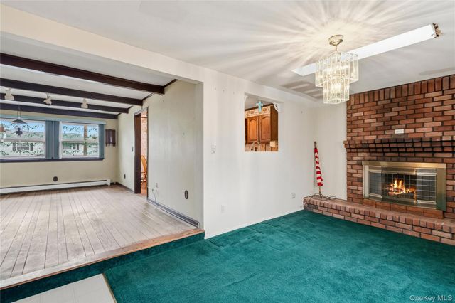 24 Avenue A, Holbrook, NY 11741