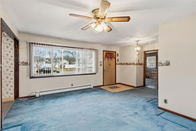 24 Avenue A, Holbrook, NY 11741