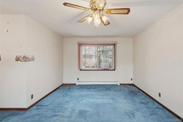 24 Avenue A, Holbrook, NY 11741