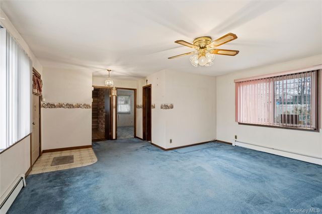 24 Avenue A, Holbrook, NY 11741