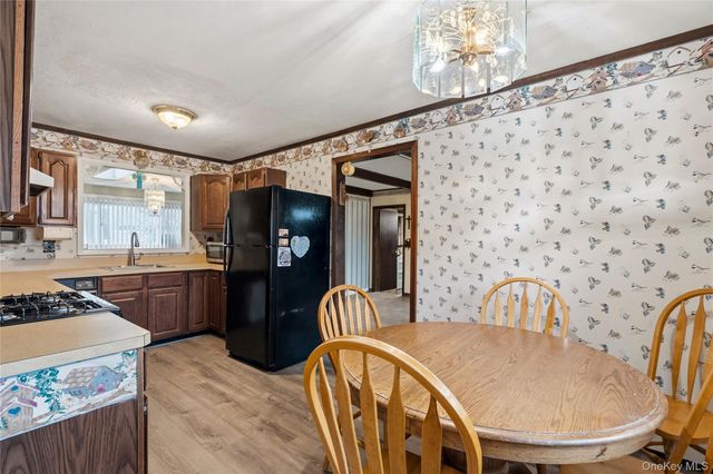 24 Avenue A, Holbrook, NY 11741