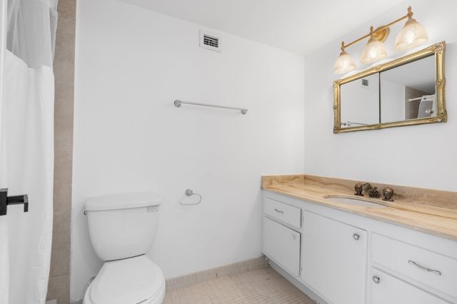 3800 Washington Road 812, West Palm Beach, FL 33405