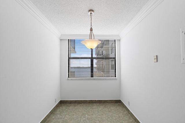 3800 Washington Road 812, West Palm Beach, FL 33405