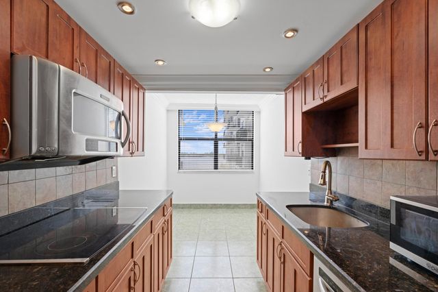 3800 Washington Road 812, West Palm Beach, FL 33405