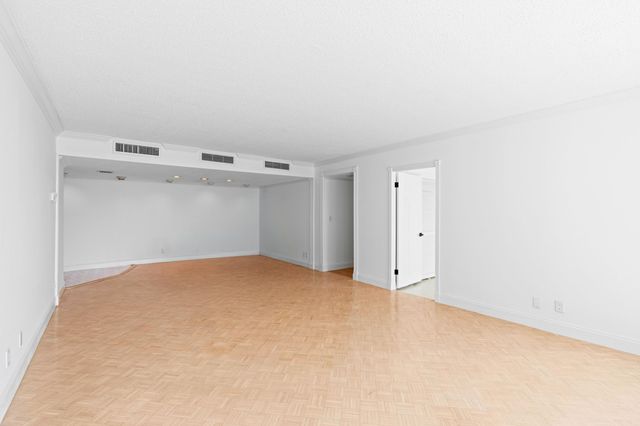 3800 Washington Road 812, West Palm Beach, FL 33405