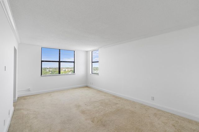 3800 Washington Road 812, West Palm Beach, FL 33405