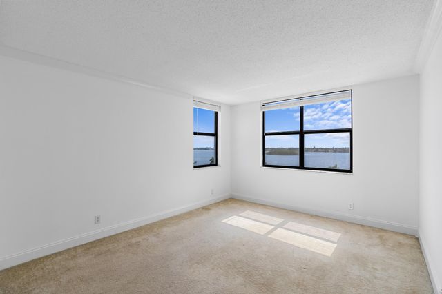 3800 Washington Road 812, West Palm Beach, FL 33405