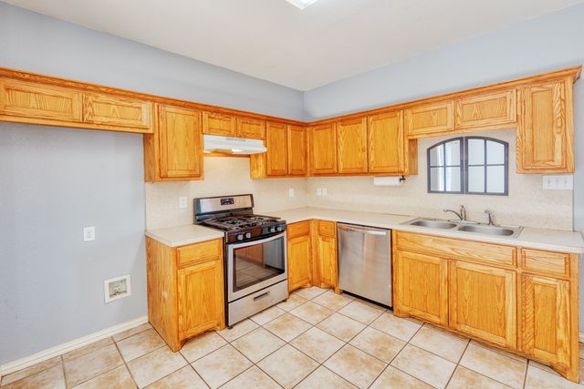 216 & 220 E Walcott Street, Pilot Point, TX 76258