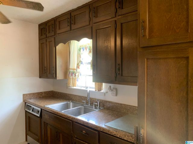 2416 COVE CIRCLE NE, Center Point, AL 35215
