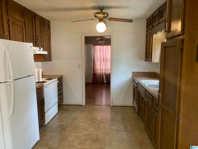 2416 COVE CIRCLE NE, Center Point, AL 35215