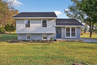 706 W Hall Street, Orleans, IN 47452