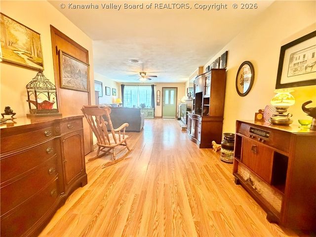 870 Vine Street, St Albans, WV 25177