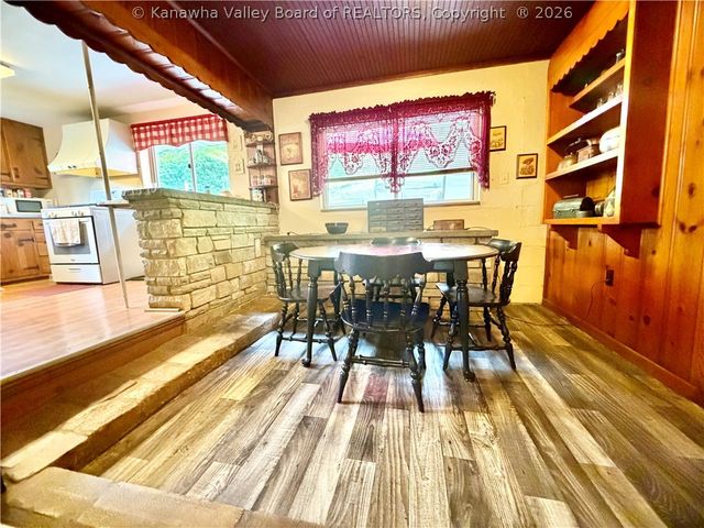 870 Vine Street, St Albans, WV 25177