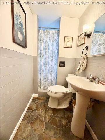 870 Vine Street, St Albans, WV 25177