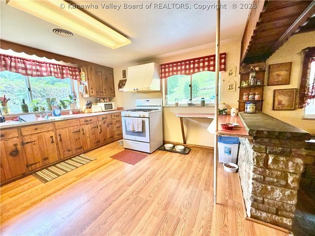 870 Vine Street, St Albans, WV 25177